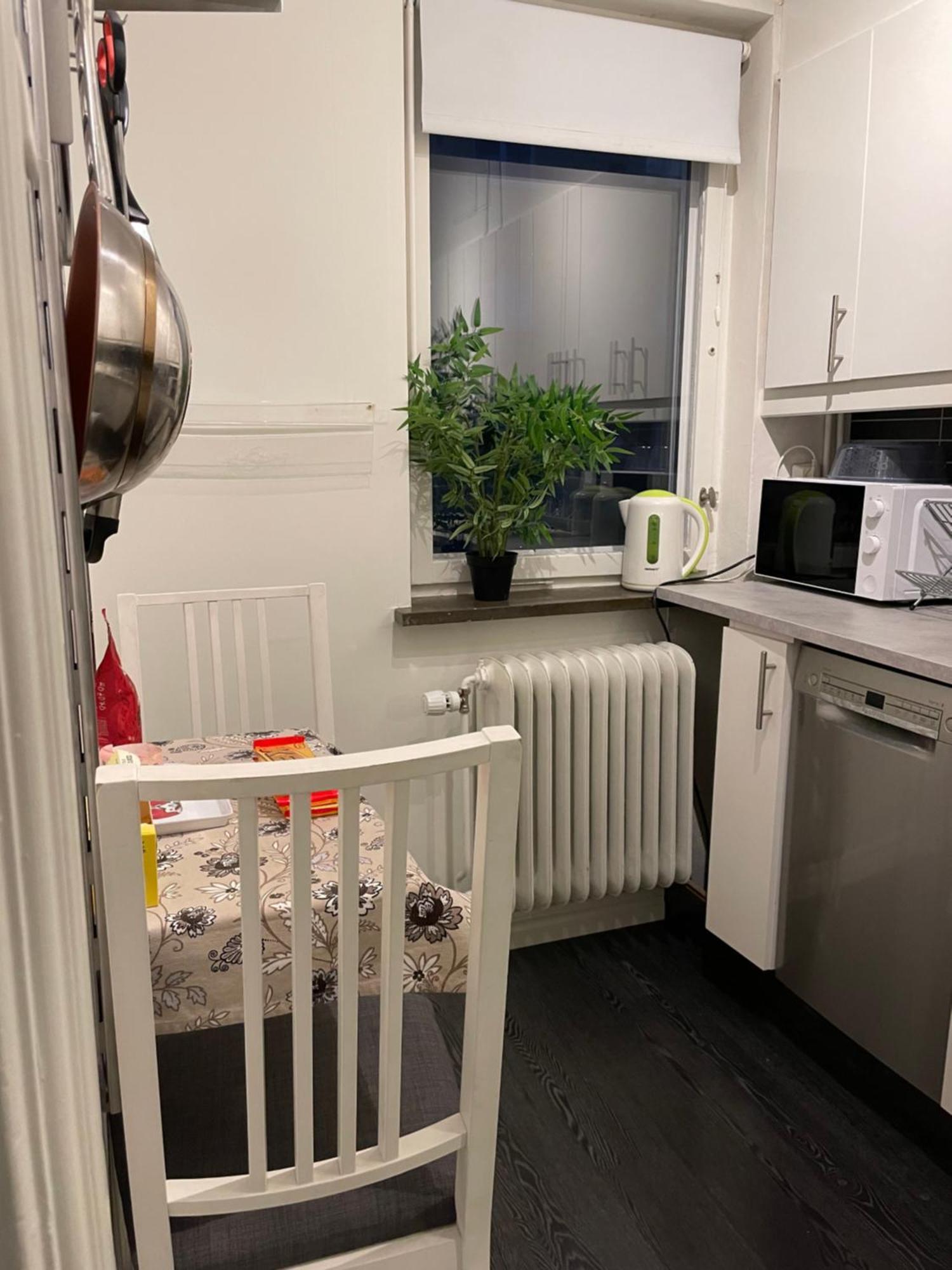 Fin Laegenhet Naera Centrum Örebro Exterior foto